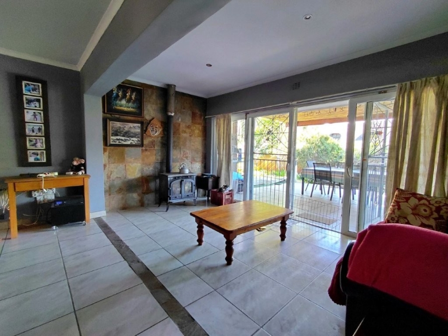 5 Bedroom Property for Sale in Penhill Western Cape